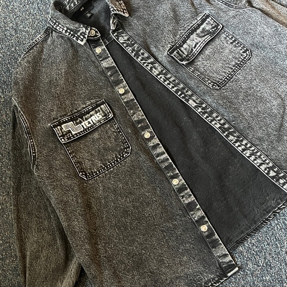 H&M Grey Denim Jacket With Embroidered Tetris Logo - Picture 5 of 7